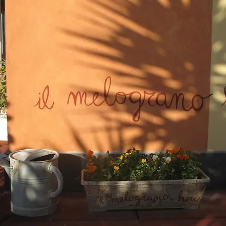 Melograno House * 阿拉西奥